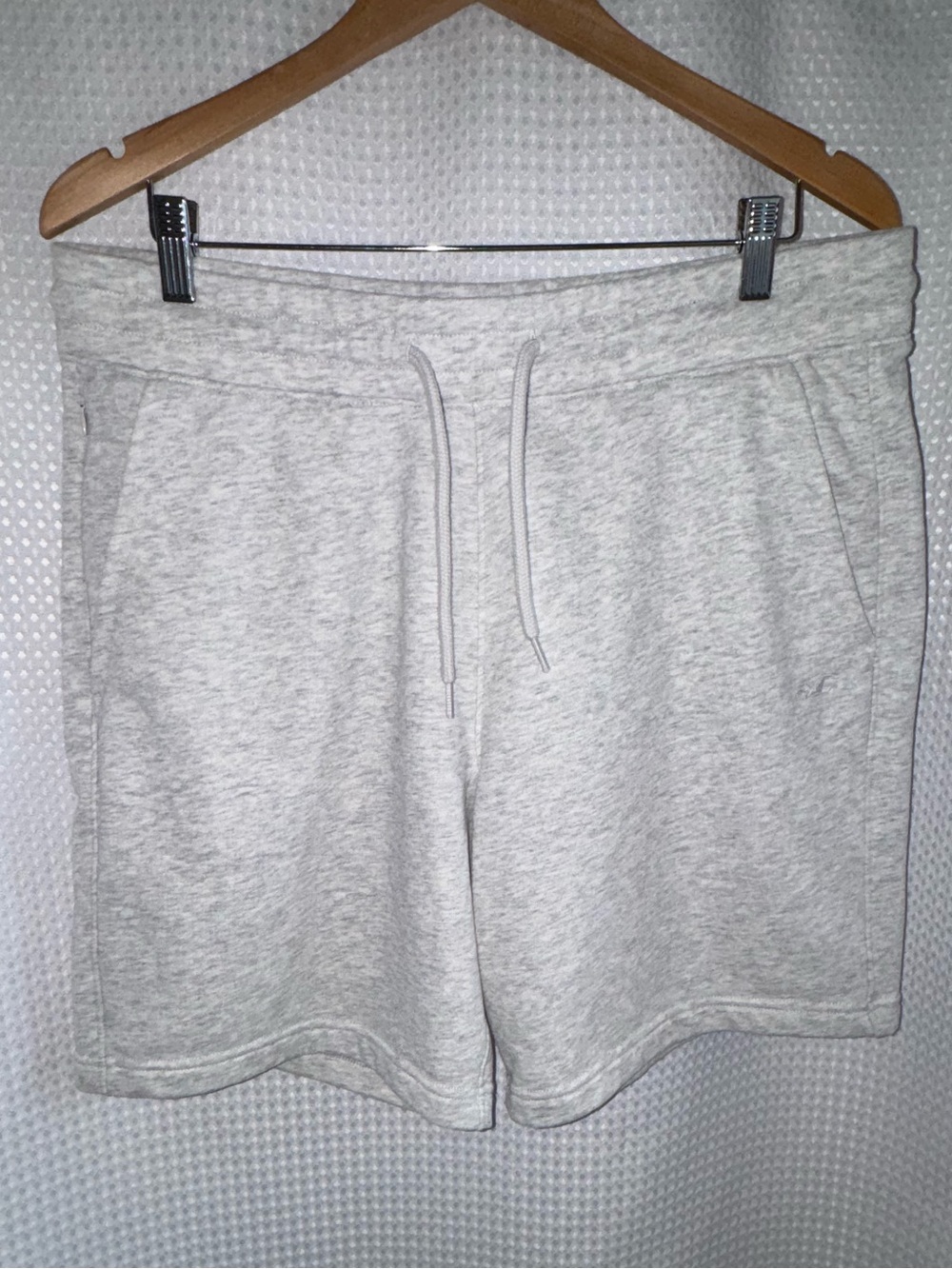 2/40$ Hollister fleece Shorts light Gray Size XL